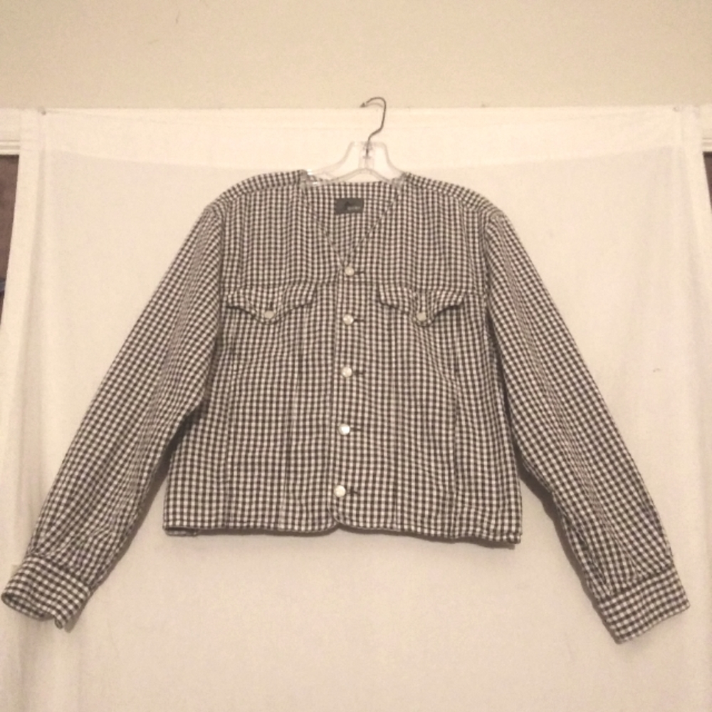 Liz Wear Short Jacket. Size Small